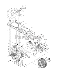 Huskee 13AZ608H131 - Huskee Lawn Tractor (2004) (Tractor Supply)