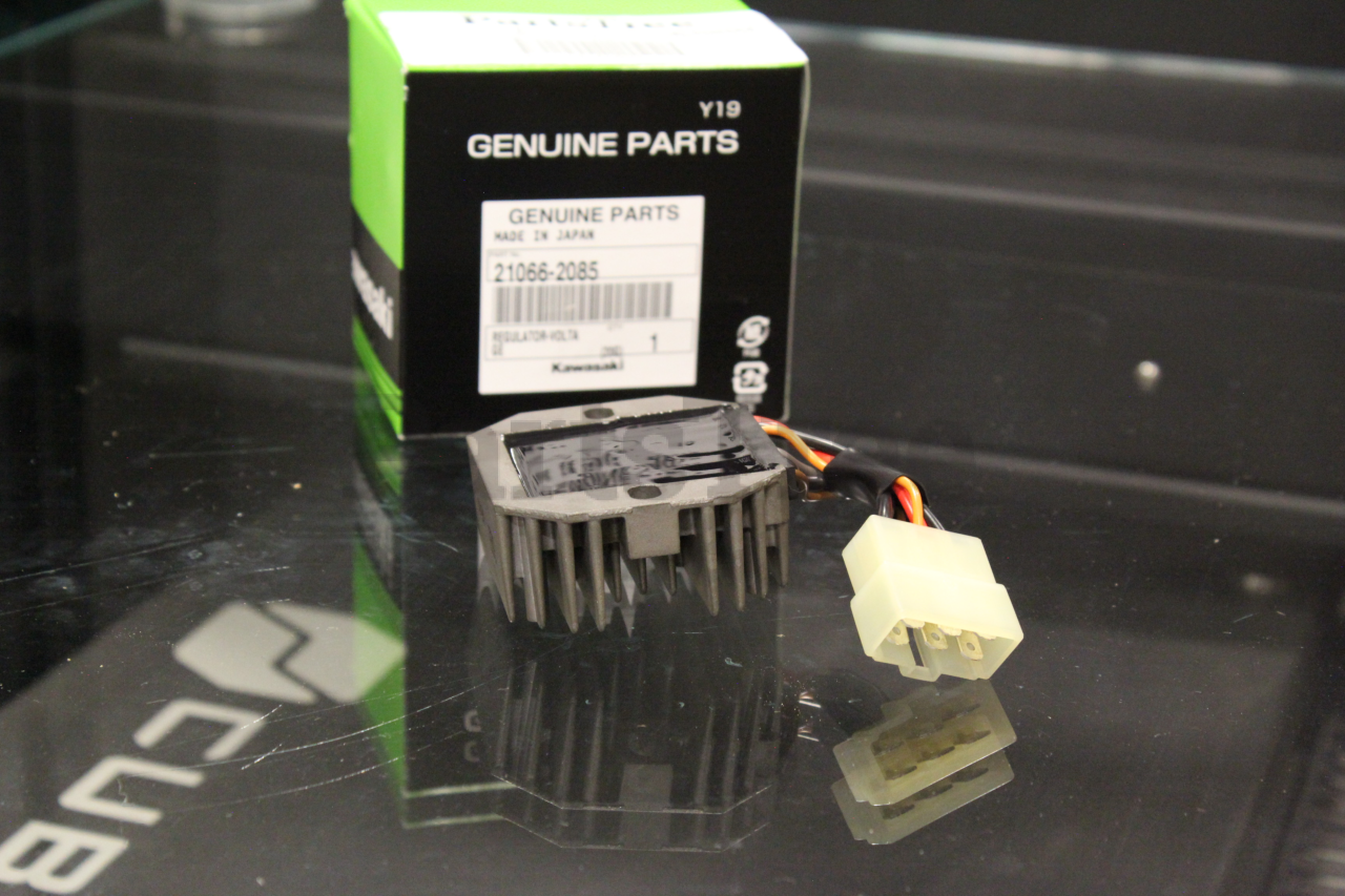 Kawasaki Repair Part 21066-2081 - Voltage Regulator | PartsTree