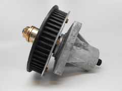 MTD 618-04439C Blade Spindle Assembly - image 1