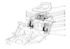 Toro 57300 (8-32) - Toro Lawn Tractor (SN: 007000001 - 007999999) (1977)