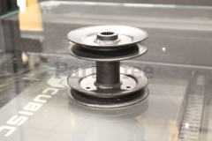Snapper 1704121A Pulleys And Hub Assembly, Ll - image 1