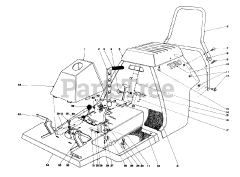 Toro 56015 - Toro 25" Standard Rear-Engine Riding Mower (SN: 002000001 - 002999999) (1972)